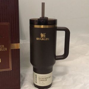 Stanley Quencher 40 ounce Chocolate